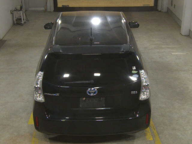 TOYOTA PRIUS ALPHA 2012
