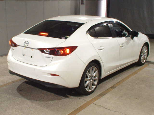 MAZDA AXELA 2016