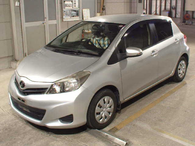 TOYOTA VITZ 2012