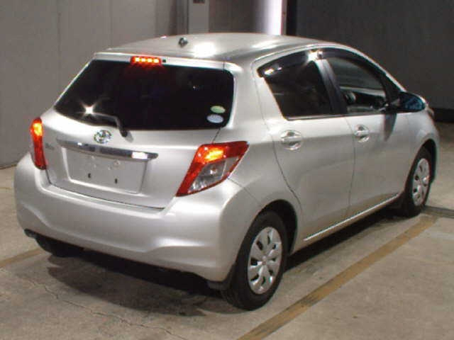 TOYOTA VITZ 2012
