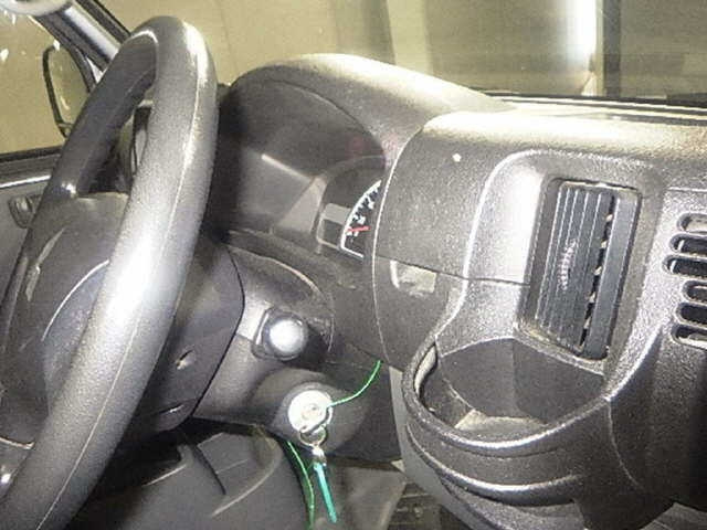 MITSUBISHI MINICAB VAN 2013