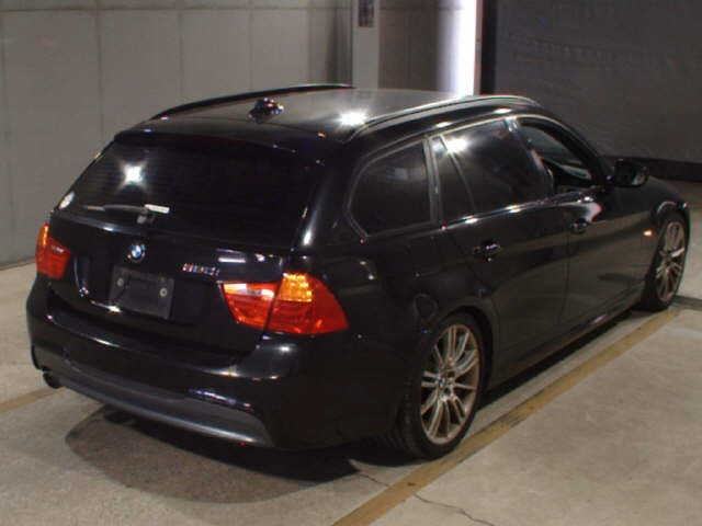 BMW 3 SERIES 2010