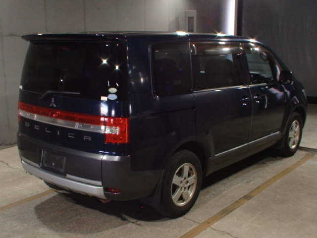 MITSUBISHI DELICA D5 2010