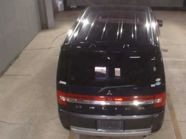 MITSUBISHI DELICA D5 2010