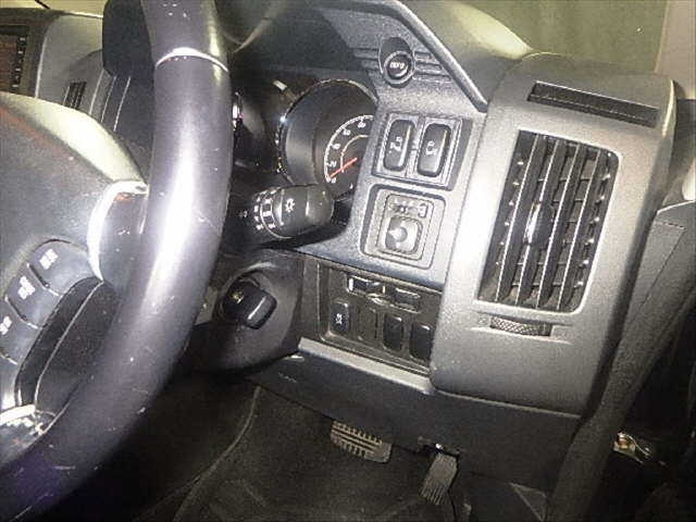 MITSUBISHI DELICA D5 2010