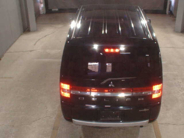 MITSUBISHI DELICA D5 2011