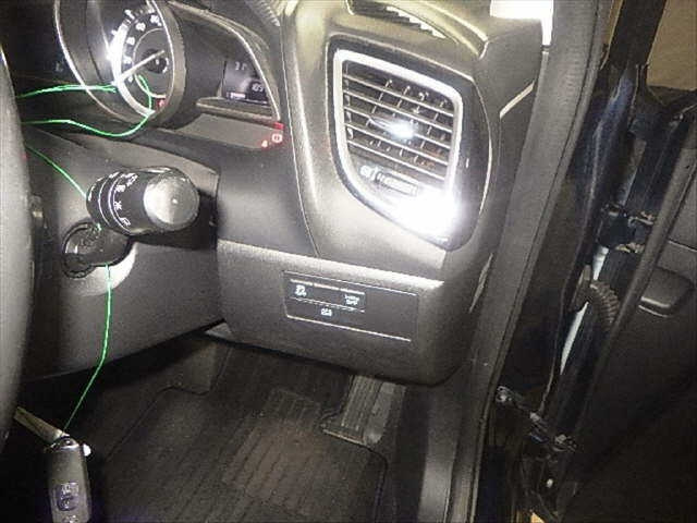 MAZDA AXELA 2014