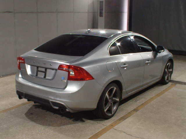 VOLVO S60 2012