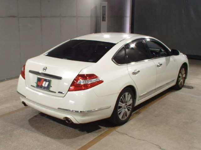 NISSAN TEANA 2011