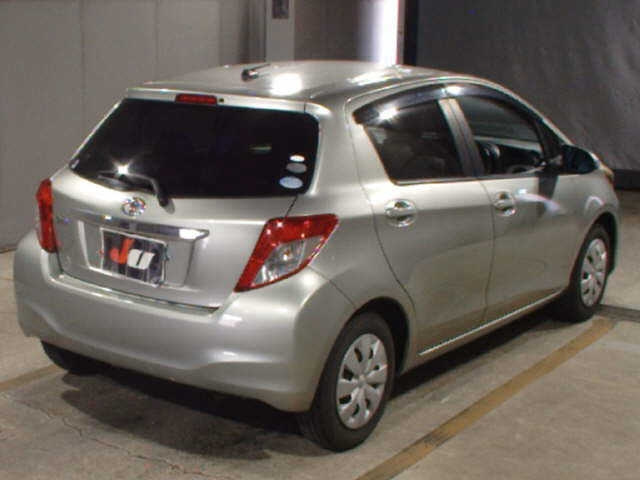 TOYOTA VITZ 2012