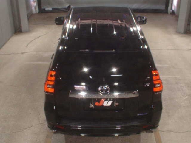 TOYOTA LAND CRUISER PRADO 2020