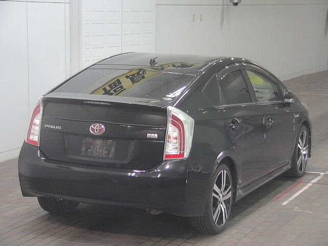 TOYOTA PRIUS 2012