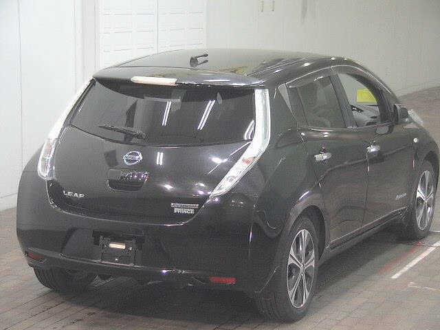 NISSAN LEAF 2014