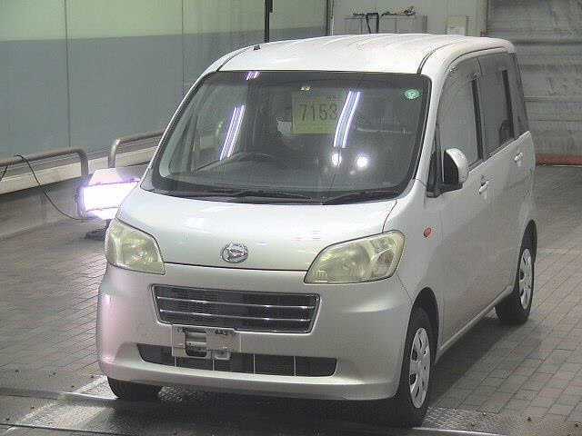 DAIHATSU TANTO EXE 2010