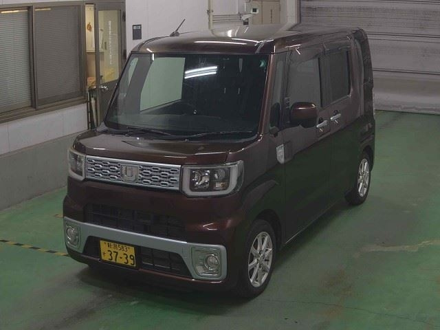 DAIHATSU WAKE 2015