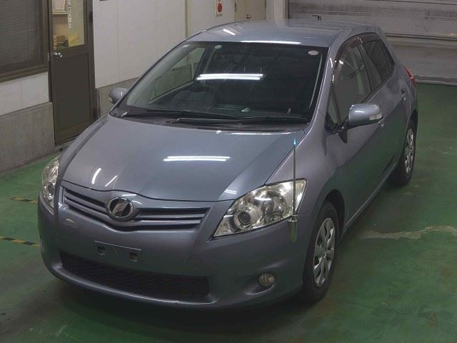 TOYOTA AURIS 2010