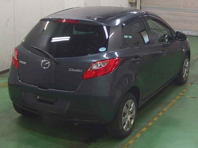 MAZDA DEMIO 2010