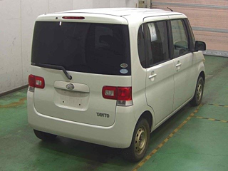 DAIHATSU TANTO 2008