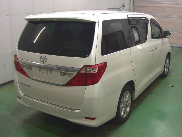 TOYOTA ALPHARD 2011