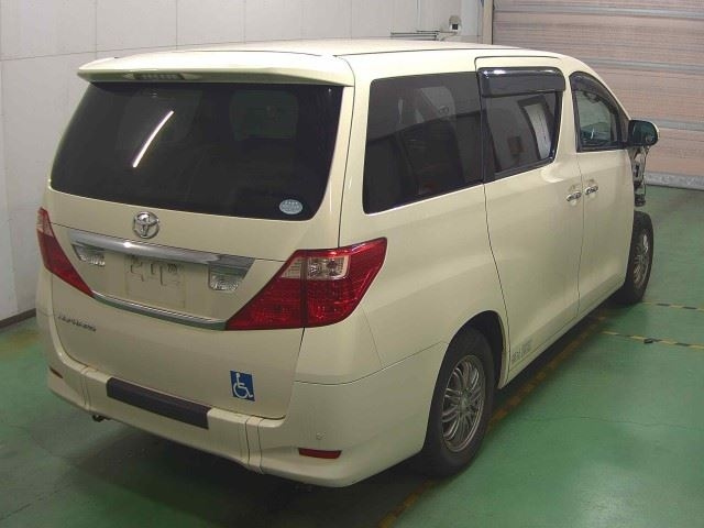 TOYOTA ALPHARD 2008