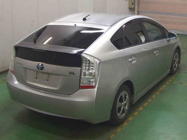 TOYOTA PRIUS 2011
