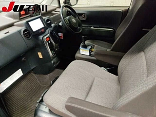 TOYOTA SPADE 2016