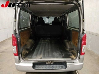 TOYOTA HIACE VAN 2021