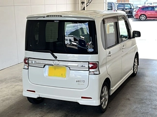DAIHATSU TANTO 2009