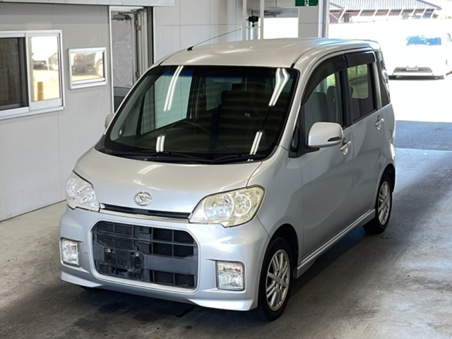DAIHATSU TANTO EXE 2010