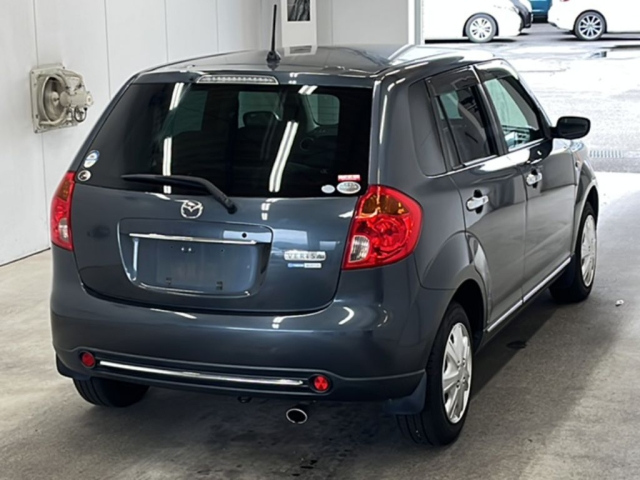 MAZDA VERISA 2011