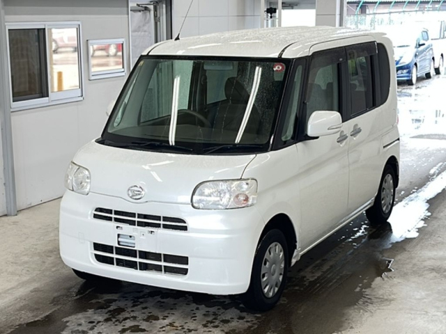 DAIHATSU TANTO 2010