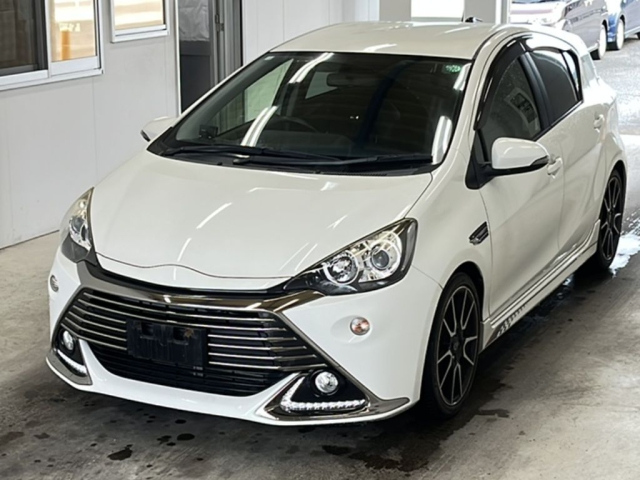 TOYOTA AQUA 2014