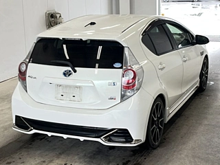 TOYOTA AQUA 2014