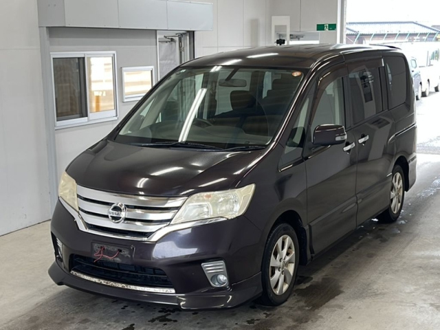 NISSAN SERENA 2011