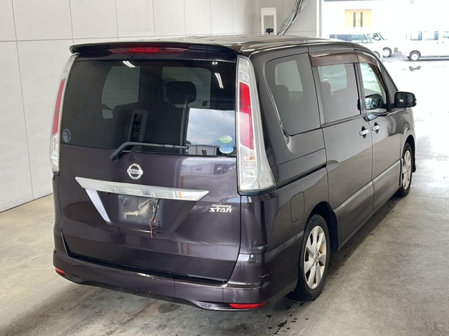 NISSAN SERENA 2011