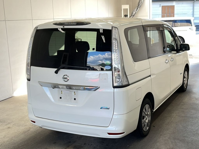 NISSAN SERENA 2014