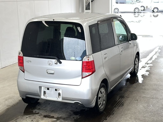 HONDA LIFE 2011