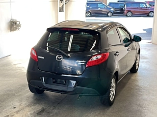 MAZDA DEMIO 2013