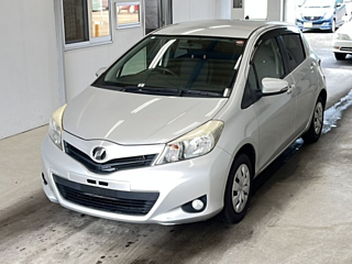 TOYOTA VITZ 2012