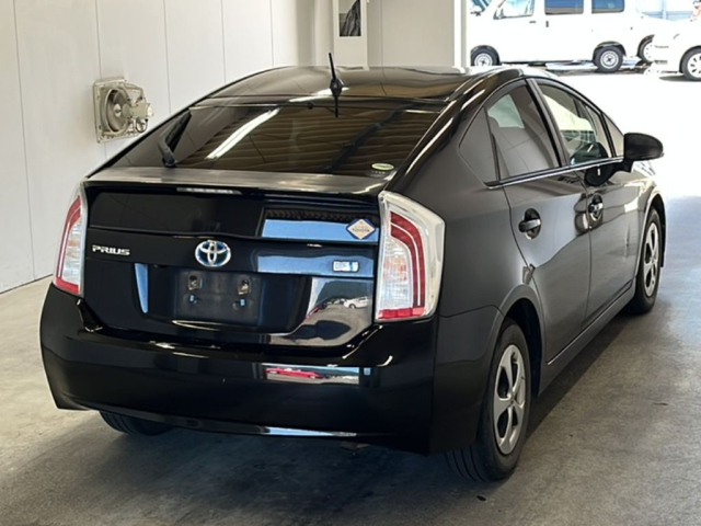 TOYOTA PRIUS 2013