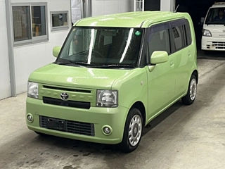 TOYOTA PIXIS SPACE 2014