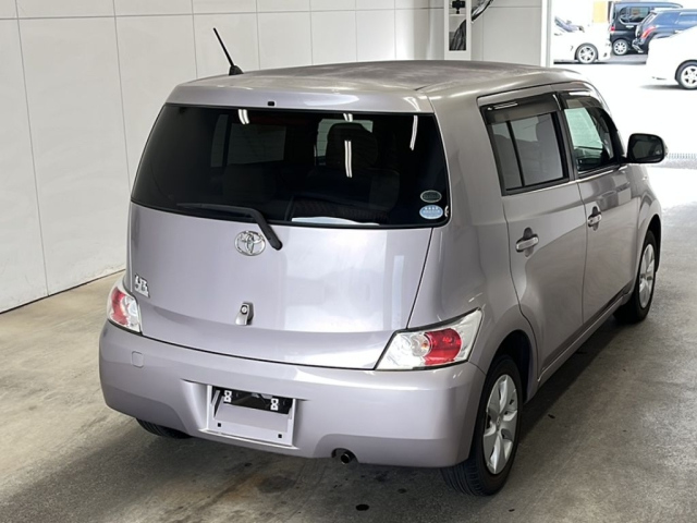 TOYOTA BB 2010