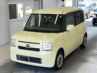 TOYOTA PIXIS SPACE 2015