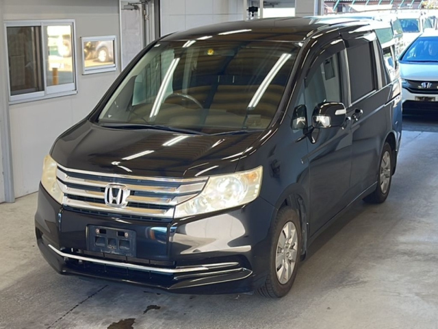 HONDA STEP WAGON 2013