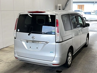 NISSAN SERENA 2013