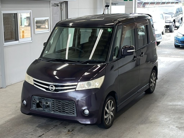 NISSAN ROOX 2010
