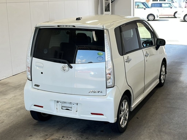 DAIHATSU MOVE 2014