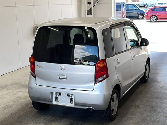 HONDA LIFE 2010