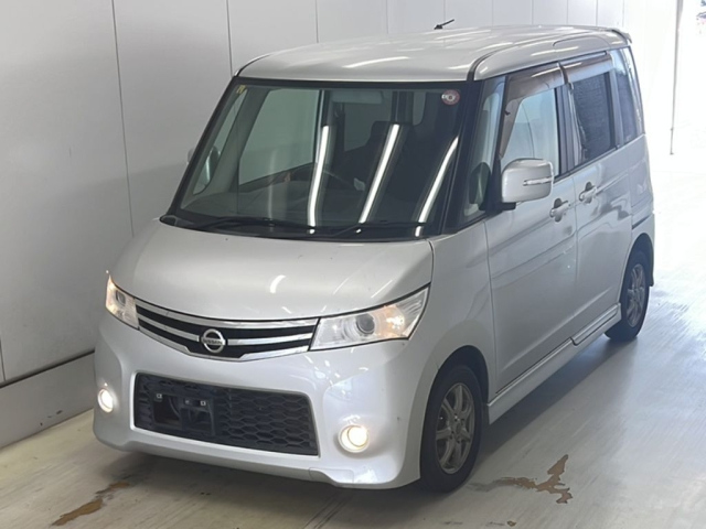 NISSAN ROOX 2010