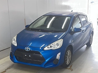 TOYOTA AQUA 2015